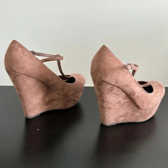 Breckelle's Brown Wedge Shoes Sz 6.5 - Picture 5 of 7